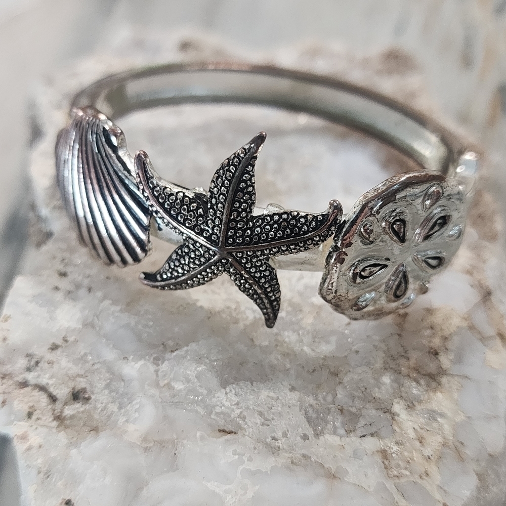 Silver-Tone Oceanic Elegance Hinged Bracelet